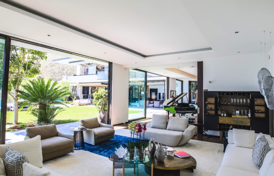 5 Bedroom Property for Sale in Fresnaye Western Cape